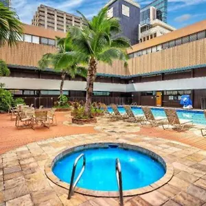 Condotel Quiet With High Ceiling Free Parking And Wifi Honolulu